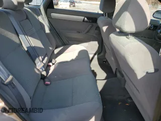 2008 Suzuki Forenza z VIN KL5JD56Z88K306719, wystawiony jako Copart lot #81759734 z przebiegiem 58 759 mil mil oraz Tytuł czysty. Historia ofert i sprzedaży dostępna na DreamBid. Obrazek 10.