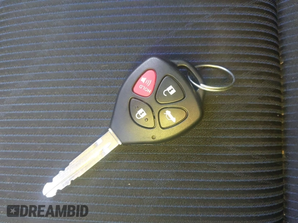 2016 Toyota Prius One z VIN JTDKDTB32G1124779, wystawiony jako IAAI lot #41855014 z przebiegiem 106 750 mil mil oraz . Historia ofert i sprzedaży dostępna na DreamBid. Obrazek 11.
