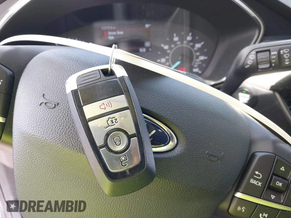 2022 Ford Escape SE z VIN 1FMCU0G68NUB64197, wystawiony jako IAAI lot #42279268 z przebiegiem 10 579 mil mil oraz . Historia ofert i sprzedaży dostępna na DreamBid. Obrazek 11.