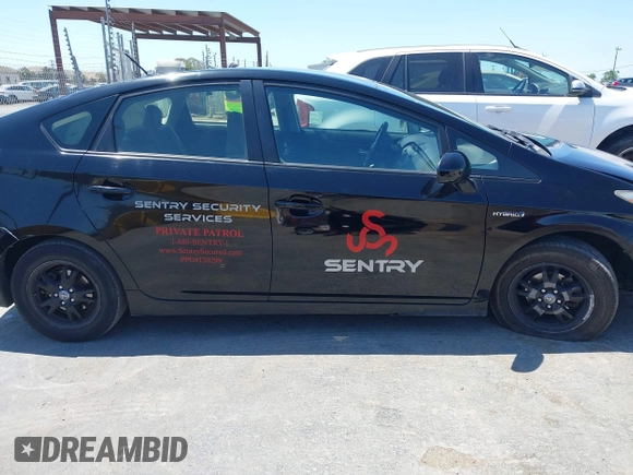 2015 Toyota Prius Four with VIN JTDKN3DU2F0471844, listed as a IAAI auction lot 42192439 with 305,246 mi miles. Bid and sale history available at carsss.com. Image 13.