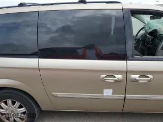 2007 Chrysler Town & Country LWB Touring with VIN 2A4GP54L77R295331, listed as a Copart auction lot 76946064 with 83,935 mi miles and Salvage Title. Bid and sale history available at carsss.com. Image 13.