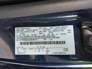 2018 Ford Super Duty F-250 SRW XL with VIN 1FT7W2B62JEB80712, listed as a IAAI auction lot 41593737 with 118,231 mi miles. Bid and sale history available at carsss.com. Image 9.