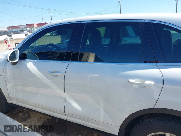 2015 Porsche Cayenne Diesel with VIN WP1AF2A28FLA30738, listed as a IAAI auction lot 41574573 with 210,419 mi miles and . Bid and sale history available at DreamBid. Image 15.
