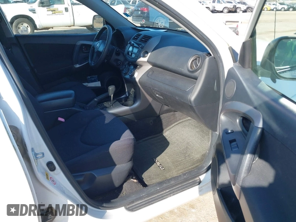 2007 Toyota RAV4 Sport with VIN JTMBK32V275029400, listed as a IAAI auction lot 41783215 with 187,831 mi miles. Bid and sale history available at carsss.com. Image 5.