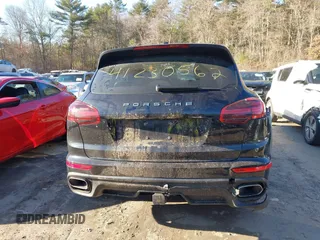 2017 Porsche Cayenne with VIN WP1AA2A27HKA87374, listed as a IAAI auction lot 41230562 with 1 mi miles. Bid and sale history available at carsss.com. Image 16.