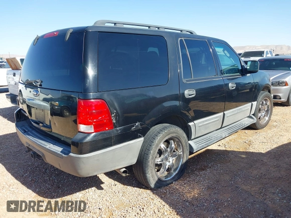2006 Ford Expedition XLS with VIN 1FMPU13516LA28019, listed as a IAAI auction lot 41314147 with 220,636 mi miles. Bid and sale history available at carsss.com. Image 4.