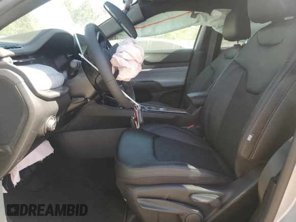 2025 Jeep Compass Latitude with VIN 3C4NJDBN7ST515618, listed as a Copart auction lot 57312805 with 670 mi miles and Salvage title. Bid and sale history available at DreamBid. Image 7.