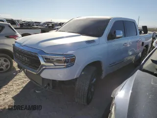 2020 Ram 1500 Limited z VIN 1C6RREHM8LN251168, wystawiony jako Copart lot #77450644 z przebiegiem 58 565 mil mil oraz Szkoda całkowita • Salvage title. Historia ofert i sprzedaży dostępna na DreamBid. Obrazek 1.