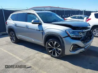 2024 Volkswagen Atlas SEL Premium R-Line z VIN 1V2FR2CA4RC591508, wystawiony jako IAAI lot #41660452 z przebiegiem 1 783 mil mil oraz . Historia ofert i sprzedaży dostępna na DreamBid. Obrazek 1.