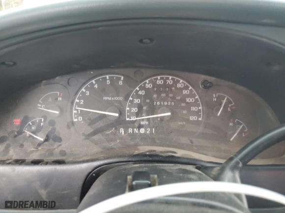 1997 Ford Ranger XLT with VIN 1FTCR11X2VTA87152, listed as a Copart auction lot 81559504 with 261,925 mi miles and Salvage Title. Bid and sale history available at carsss.com. Image 9.