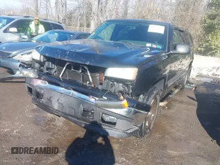 2006 Chevrolet Silverado 1500 LT1 with VIN 2GCEK13TX61199311, listed as a IAAI auction lot 41275692 with 176,734 mi miles. Bid and sale history available at carsss.com. Image 17.