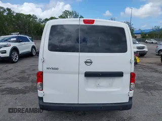 2015 Nissan NV200 SV with VIN 3N6CM0KNXFK728840, listed as a IAAI auction lot 42013485 with 138,479 mi miles. Bid and sale history available at carsss.com. Image 17.