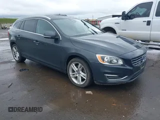 2015 Volvo V60 T5 Drive-E Premier with VIN YV126MEB5F1208042, listed as a IAAI auction lot 41794064 with 118,872 mi miles. Bid and sale history available at carsss.com. Image 1.