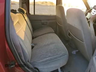 1996 Ford Explorer XL с VIN 1FMDU32XXTUC67799, выставлен на аукционе Copart как лот 74787994 с пробегом 152 784 миль миль и Списание • Salvage title. История ставок и продаж доступна на DreamBid. Изображение 12.
