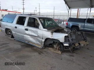2004 Chevrolet Suburban LT with VIN 3GNEC16T04G210725, listed as a IAAI auction lot 41191477 with 1 mi miles. Bid and sale history available at carsss.com. Image 1.