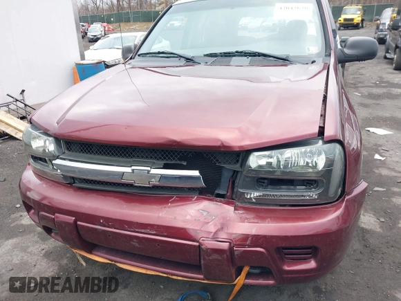 2004 Chevrolet TrailBlazer LS with VIN 1GNDT13S342381887, listed as a IAAI auction lot 42045636 with 103,780 mi miles and . Bid and sale history available at DreamBid. Image 6.