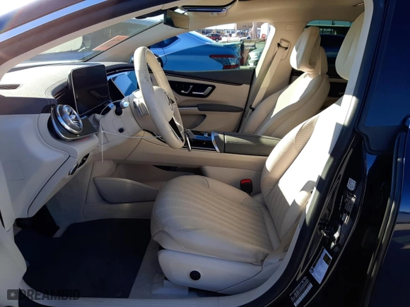 2022 Mercedes-Benz EQS with VIN W1KCG2DB4NA014524, listed as a Copart auction lot 81175593 with 21,840 mi miles. Bid and sale history available at carsss.com. Image 7.