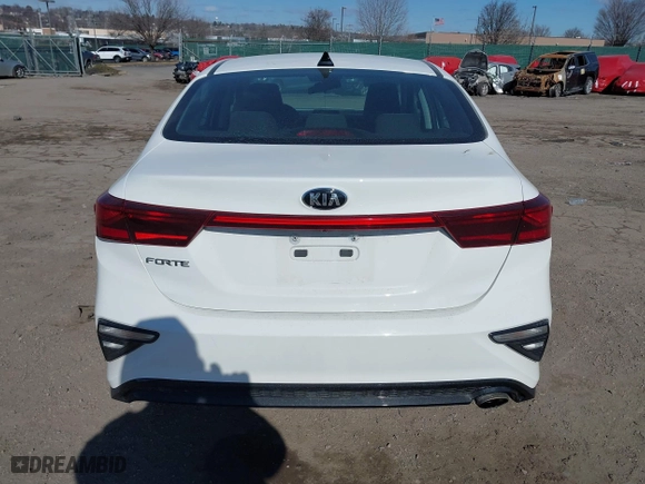 2021 Kia Forte LXS with VIN 3KPF24AD0ME325838, listed as a IAAI auction lot 41628351 with 57,846 mi miles. Bid and sale history available at carsss.com. Image 16.