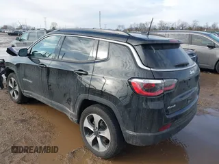 2020 Jeep Compass Latitude with VIN 3C4NJDBB1LT112676, listed as a IAAI auction lot 41651583 with 73,528 mi miles. Bid and sale history available at carsss.com. Image 3.