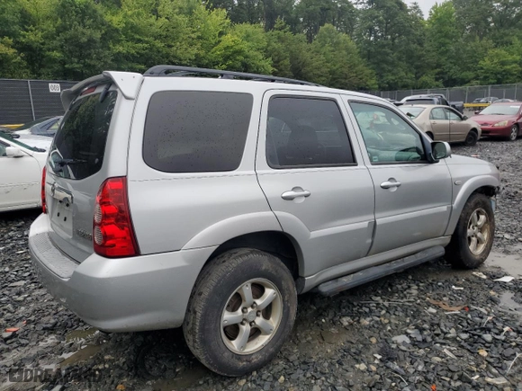 2005 Mazda Tribute LX with VIN 4F2YZ94185KM47932, listed as a Copart auction lot 63587744 with 203,178 mi miles and Salvage Title. Bid and sale history available at carsss.com. Image 3.