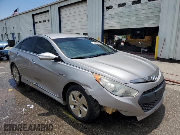 2012 Hyundai Sonata Hybrid with VIN KMHEC4A44CA038041, listed as a Copart auction lot 59034795 with 200,707 mi miles and Clean title. Bid and sale history available at DreamBid. Image 4.