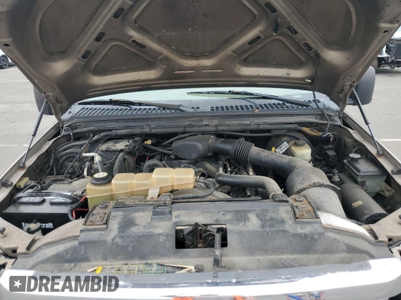 2004 Ford F-250 XL with VIN 1FTNX21L34EA81171, listed as a Copart auction lot 61242825 with 308,532 mi miles and Clean title. Bid and sale history available at DreamBid. Image 11.
