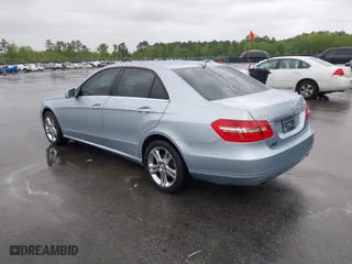 2013 Mercedes-Benz E-Class E 350 Luxury with VIN WDDHF8JB9DA663167, listed as a IAAI auction lot 41985122 with 131,025 mi miles. Bid and sale history available at carsss.com. Image 3.
