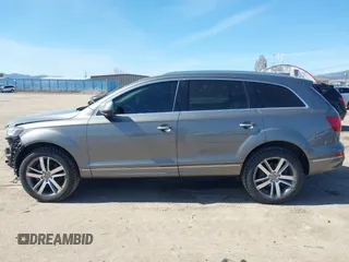 2014 Audi Q7 Premium Plus z VIN WA1LMAFE7ED018628, wystawiony jako IAAI lot #41955702 z przebiegiem 134 641 mil mil oraz . Historia ofert i sprzedaży dostępna na DreamBid. Obrazek 15.