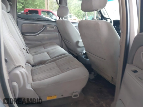 2004 Toyota Tundra SR5 with VIN 5TBDT441X4S465903, listed as a IAAI auction lot 42111517 with 283,929 mi miles and . Bid and sale history available at DreamBid. Image 8.