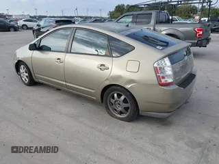 2008 Toyota Prius with VIN JTDKB20UX87769464, listed as a IAAI auction lot 41516789 with 119,870 mi miles and . Bid and sale history available at carsss.com. Image 3.