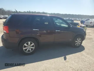 2012 Kia Sorento LX with VIN 5XYKTCA6XCG239428, listed as a Copart auction lot 48671735 with 173,091 mi miles and Salvage Title. Bid and sale history available at carsss.com. Image 3.