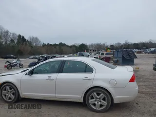 2011 Mercury Milan with VIN 3MEHM0HAXBR600952, listed as a IAAI auction lot 41381502 with 224,045 mi miles. Bid and sale history available at carsss.com. Image 14.