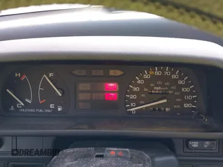 1988 Honda Civic z VIN 2HGED6340JH508656, wystawiony jako IAAI lot #42014370 z przebiegiem 168 213 mil mil oraz . Historia ofert i sprzedaży dostępna na DreamBid. Obrazek 7.