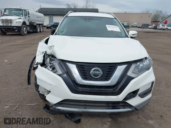 2019 Nissan Rogue SV with VIN KNMAT2MVXKP528443, listed as a IAAI auction lot 40556136 with 176,994 mi miles. Bid and sale history available at carsss.com. Image 12.