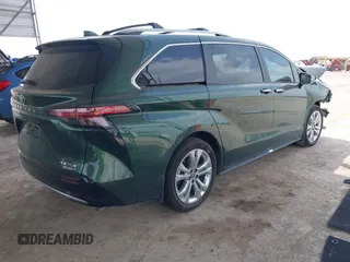 2023 Toyota Sienna Platinum z VIN 5TDERKEC3PS179779, wystawiony jako IAAI lot #41939874 z przebiegiem 12 885 mil mil oraz . Historia ofert i sprzedaży dostępna na DreamBid. Obrazek 4.