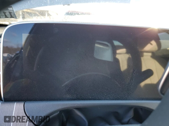 2025 Mercedes-Benz E 350 with VIN W1KLF4HBXSA092469, listed as a Copart auction lot 42213965 with Not Provided miles and Salvage Title. Bid and sale history available at DreamBid. Image 9.
