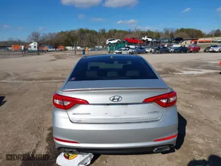 2016 Hyundai Sonata 2.4L Sport with VIN 5NPE34AF8GH265222, listed as a IAAI auction lot 41698098 with 114,805 mi miles. Bid and sale history available at carsss.com. Image 16.
