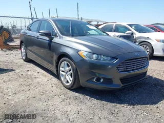 2016 Ford Fusion SE with VIN 1FA6P0HD8G5131872, listed as a IAAI auction lot 41992843 with 197,831 mi miles. Bid and sale history available at carsss.com. Image 1.