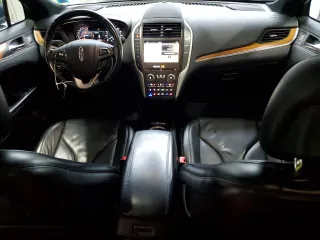 2017 Lincoln MKC Reserve z VIN 5LMCJ3D96HUL56678, wystawiony jako Copart lot #56346875 z przebiegiem 65 504 mil mil oraz Szkody całkowita. Historia ofert i sprzedaży dostępna na DreamBid. Obrazek 8.
