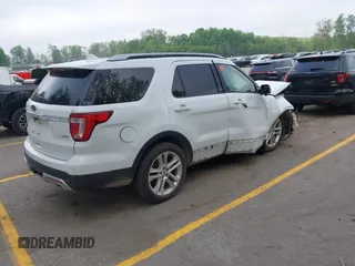 2017 Ford Explorer XLT z VIN 1FM5K8D8XHGC84301, wystawiony jako IAAI lot #42270431 z przebiegiem Nie podano mil oraz . Historia ofert i sprzedaży dostępna na DreamBid. Obrazek 4.