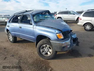 2000 Toyota 4Runner with VIN JT3GM84R6Y0064909, listed as a IAAI auction lot 41284475 with 1 mi miles. Bid and sale history available at carsss.com. Image 1.
