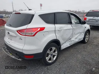 2013 Ford Escape SE with VIN 1FMCU9GXXDUD25032, listed as a IAAI auction lot 41780594 with 160,152 mi miles. Bid and sale history available at carsss.com. Image 4.