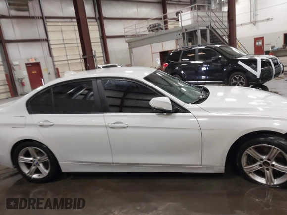2014 BMW 3 Series 328i with VIN WBA3C1C52EK112194, listed as a IAAI auction lot 41694770 with 139,609 mi miles. Bid and sale history available at carsss.com. Image 13.