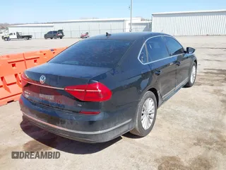 2016 Volkswagen Passat SE z VIN 1VWBS7A36GC056762, wystawiony jako IAAI lot #41848226 z przebiegiem 89 000 mil mil oraz . Historia ofert i sprzedaży dostępna na DreamBid. Obrazek 4.