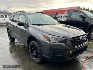 2022 Subaru Outback Wilderness with VIN 4S4BTGSD2N3206172, listed as a IAAI auction lot 40189371 with 13,725 mi miles. Bid and sale history available at carsss.com. Image 1.