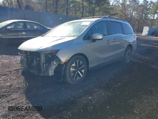 2025 Honda Odyssey EX-L with VIN 5FNRL6H64SB016104, listed as a IAAI auction lot 41456550 with 61 mi miles and . Bid and sale history available at DreamBid. Image 17.