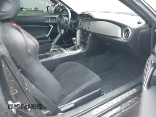 2015 Scion FR-S z VIN JF1ZNAA16F9710455, wystawiony jako IAAI lot #41838228 z przebiegiem 103 097 mil mil oraz . Historia ofert i sprzedaży dostępna na DreamBid. Obrazek 5.