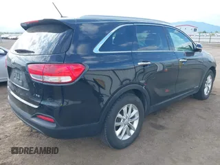 2016 Kia Sorento LX z VIN 5XYPGDA50GG131686, wystawiony jako IAAI lot #42416861 z przebiegiem 113 446 mil mil oraz . Historia ofert i sprzedaży dostępna na DreamBid. Obrazek 4.