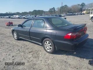 1998 Honda Accord LX z VIN 1HGCG5641WA215469, wystawiony jako IAAI lot #41801430 z przebiegiem 228 903 mil mil oraz . Historia ofert i sprzedaży dostępna na DreamBid. Obrazek 3.