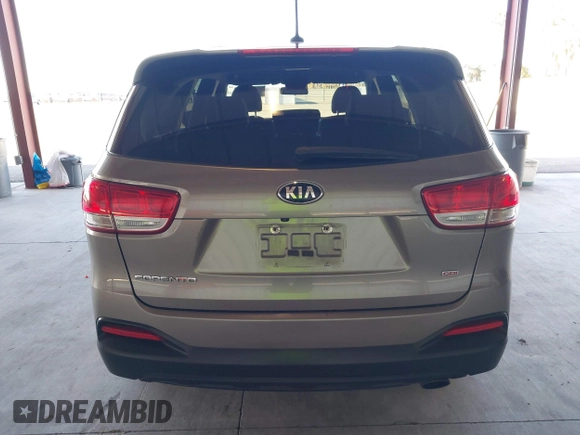 2018 Kia Sorento LX with VIN 5XYPG4A39JG417378, listed as a IAAI auction lot 41671284 with 216,876 mi miles. Bid and sale history available at carsss.com. Image 16.